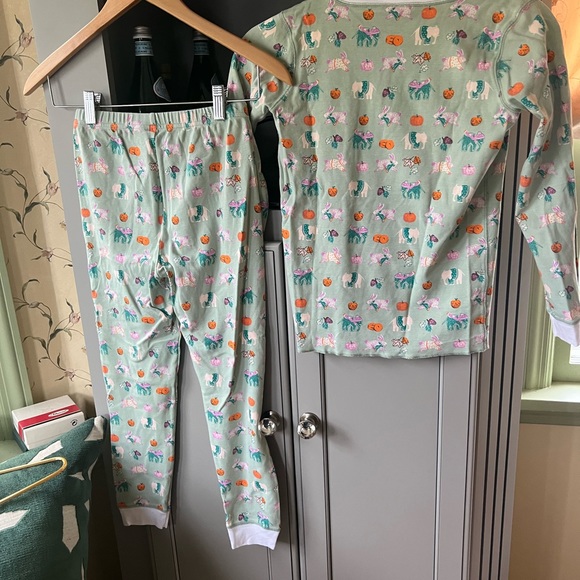 Roller Rabbit PJ set - Picture 2 of 3